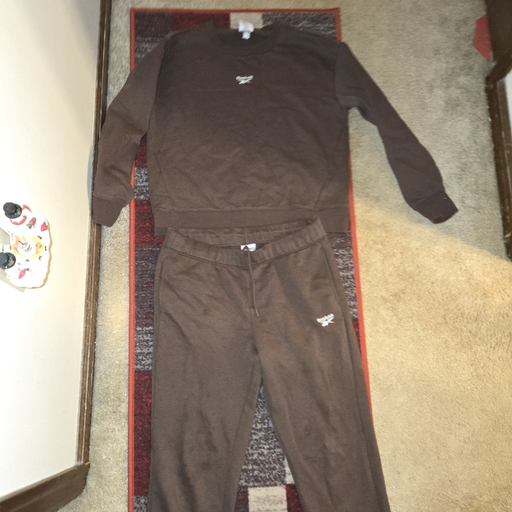 Reebok Brown Sweatshirt and Pants Set